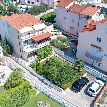 Leana Apartment Vodice
