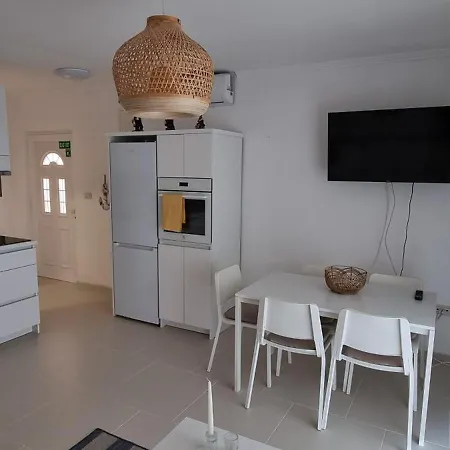 Leana Apartment *