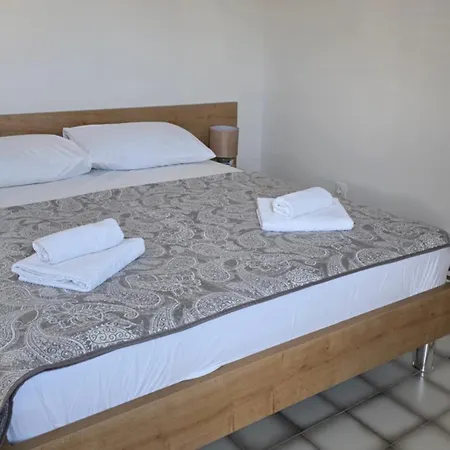 Leana Appartement *